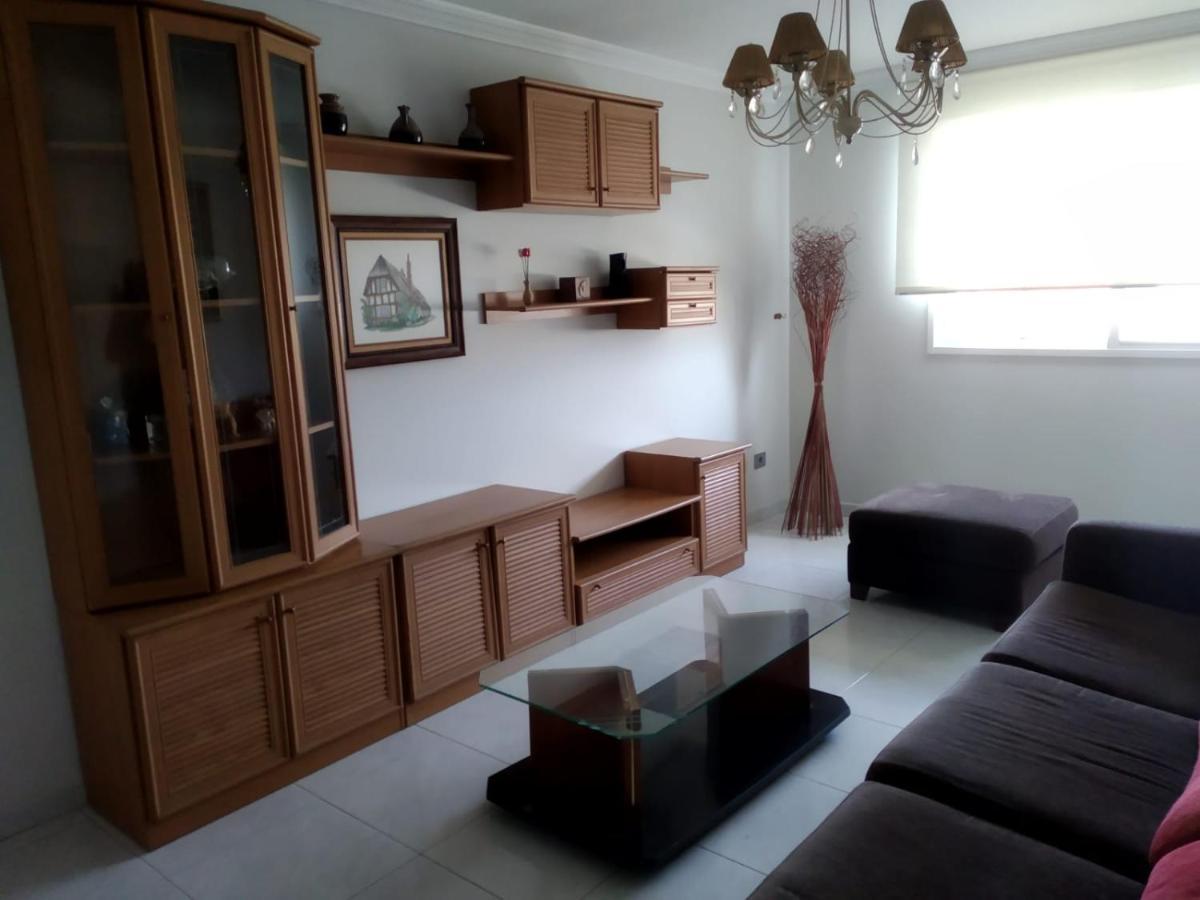 Amplio En Illa De Arousa, Proximo A La Playa *